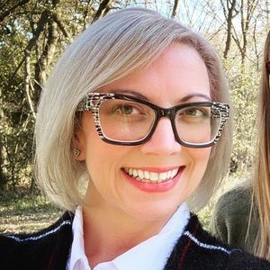 Meet your Posher, Regina